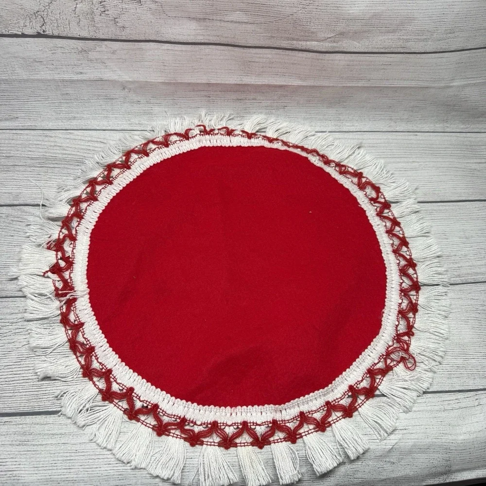 3 Vintage Christmas Doilies Centerpiece Granny Core Tassels Felt Round Doily